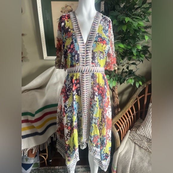 BCBGMaxAzria Dresses & Skirts - BCBGmaxazria Silk Dress